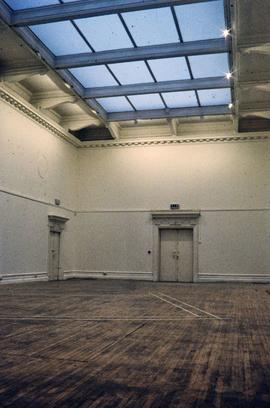 Exhibition: Interior and Exterior photographs of SLG, 2003, slide 59
